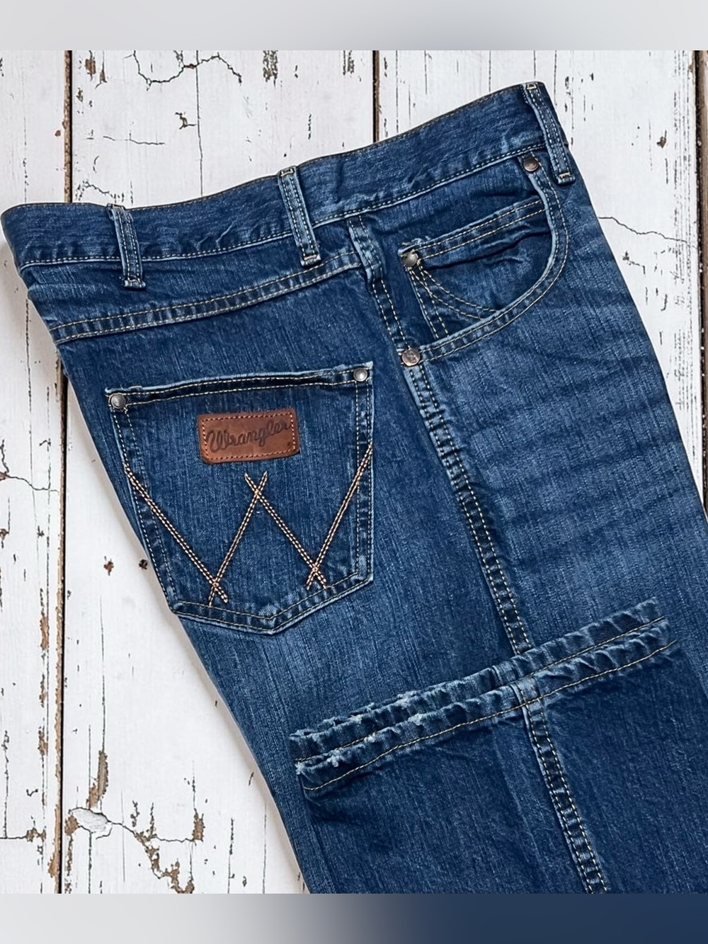 Wrangler Retro Relaxed Bootcut Jeans Actual 36 x 33 WRT20TB Rodeo Roper Western